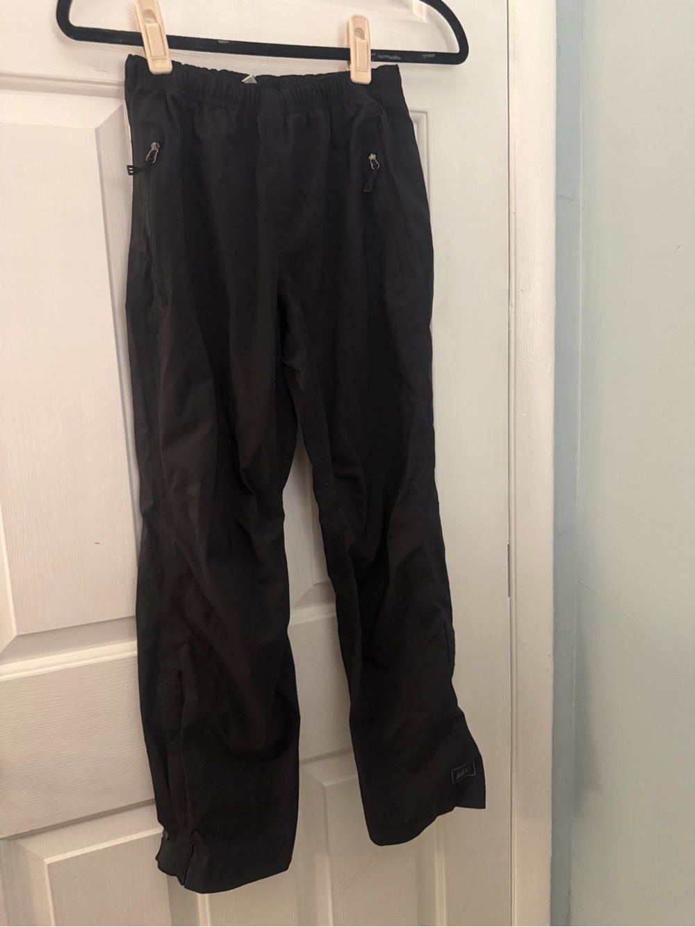 REI Boys Medium 10-12 Black Waterproof Rain Pants Outdoor Hiking